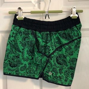 Lululemon shorts size 6